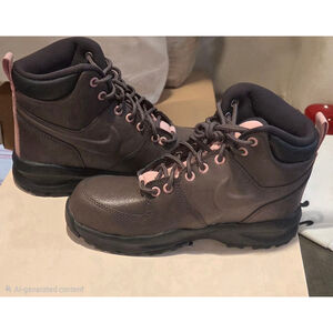 Nike Manoa LTR kids' boots.